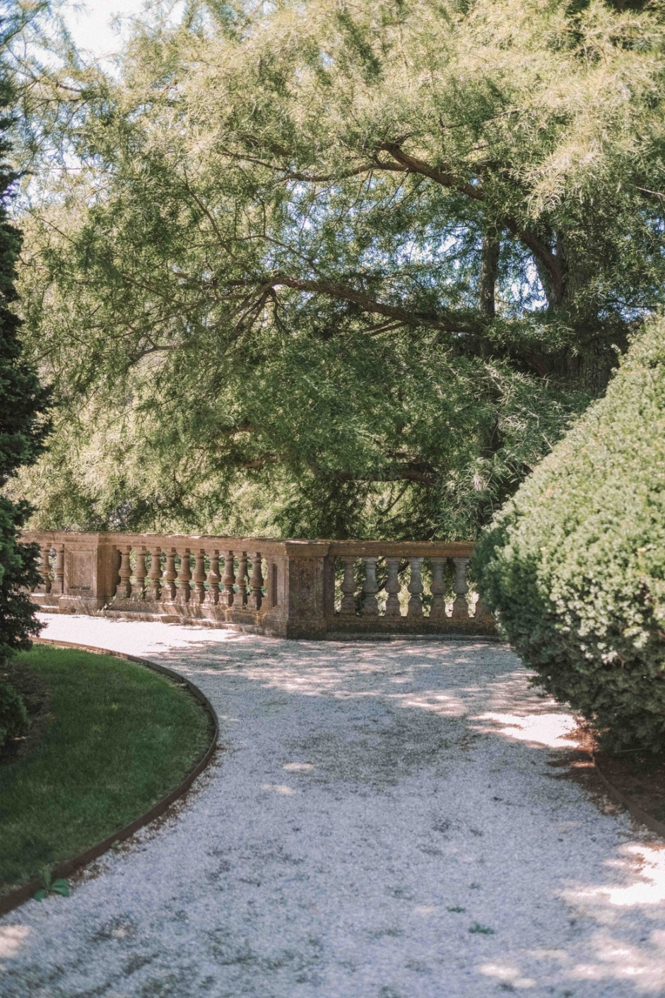 pea gravel walkway newport mansion